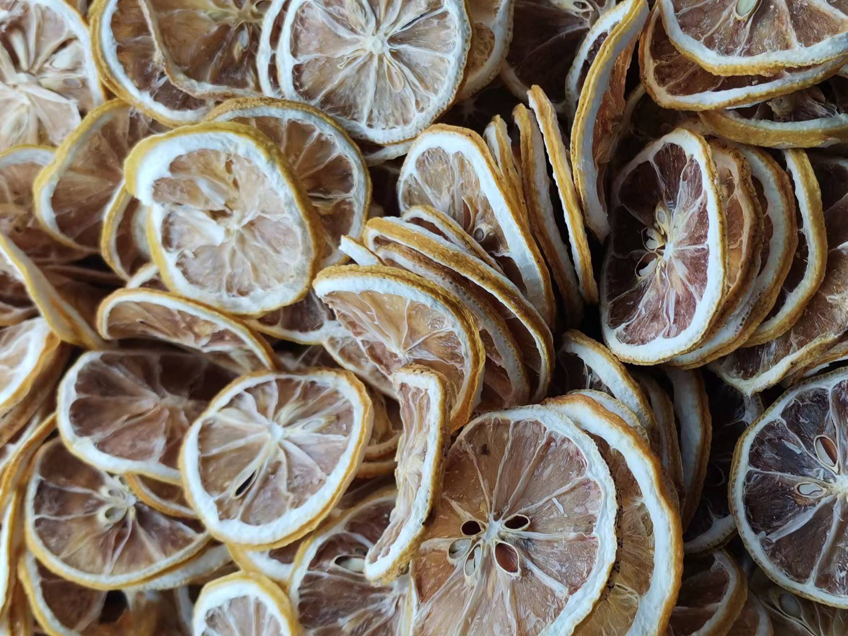 Dried lemon slices botanical raw material for herbal tea and beverage applications