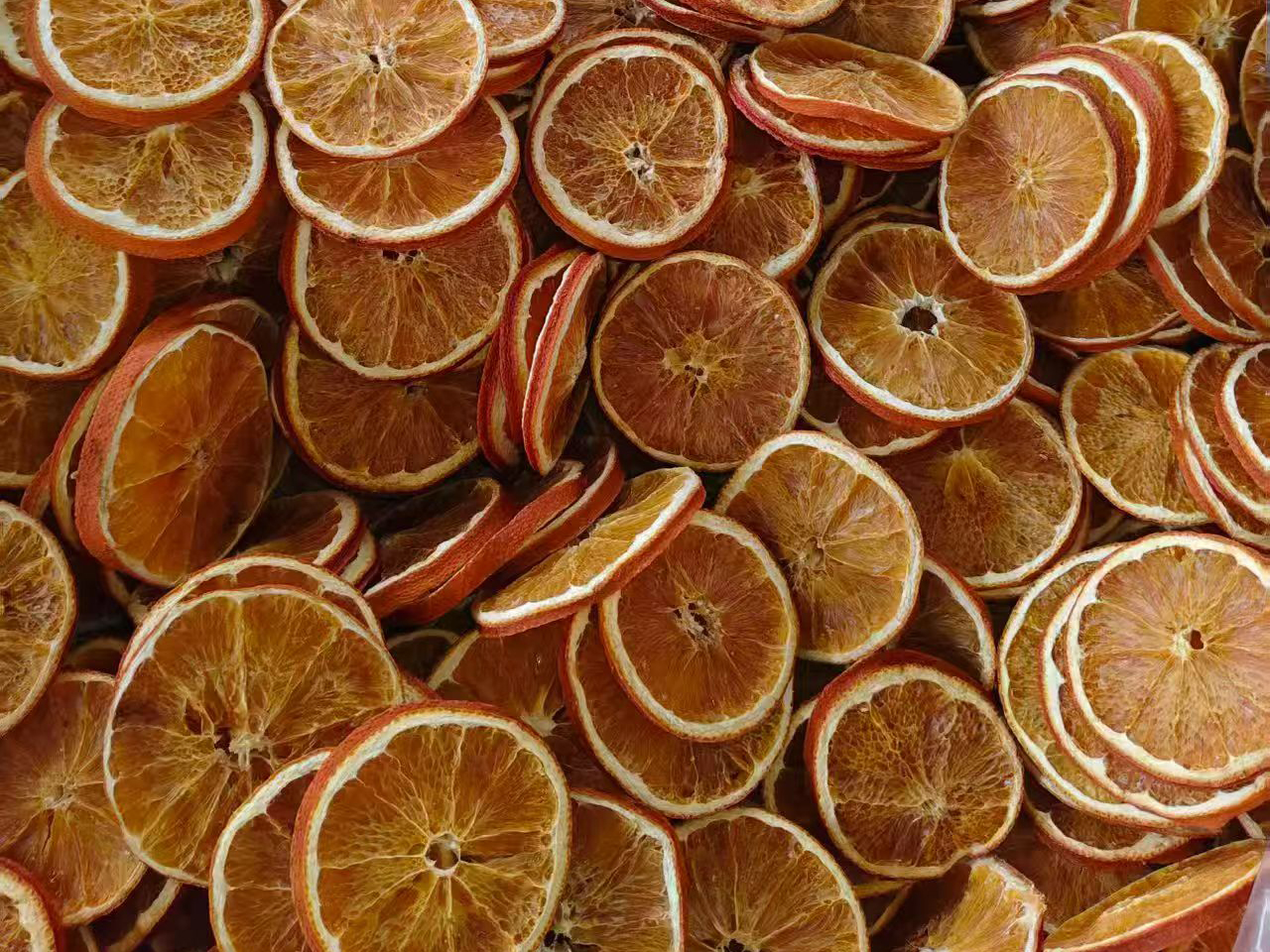 Dried orange slices for fruit tea blends and beverage ingredient applications